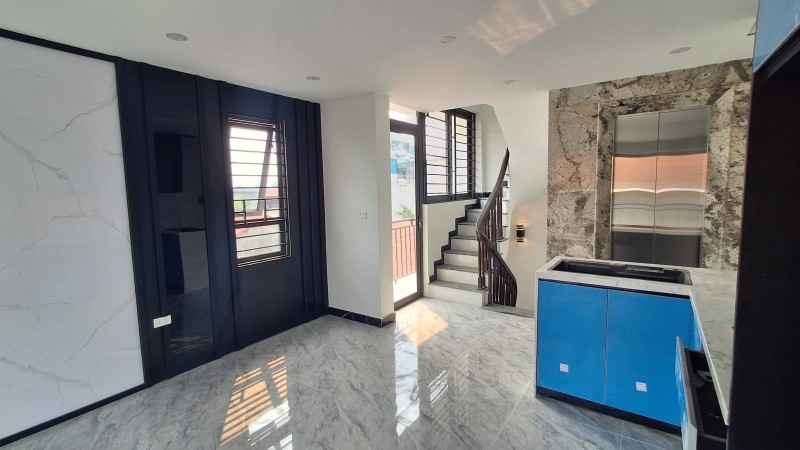 Bán nhà Bát Khối,Cổ Linh 6 tầng,45m,mt4.4m oto vào nhà nhỉnh 9 tỷ - Ảnh 3
